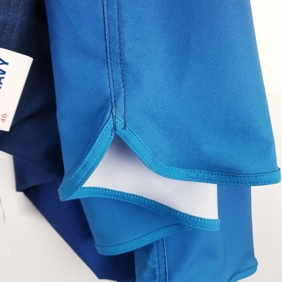 Old Navy #553186 Built-In Flex Board Shorts NWT - Picture 9 of 13